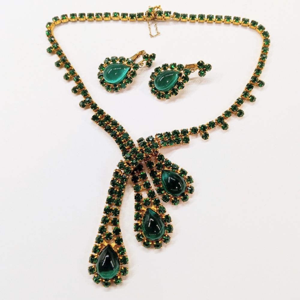 Vintage GLAM Green Glass Rhinestone Necklace Earring Set